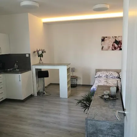 Apartman Apartment *